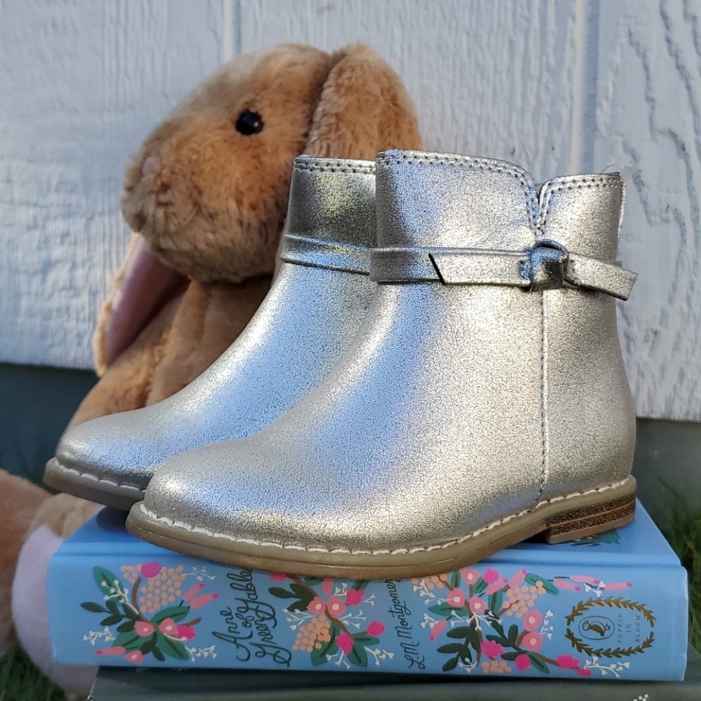 NWT Baby Gap silver booties